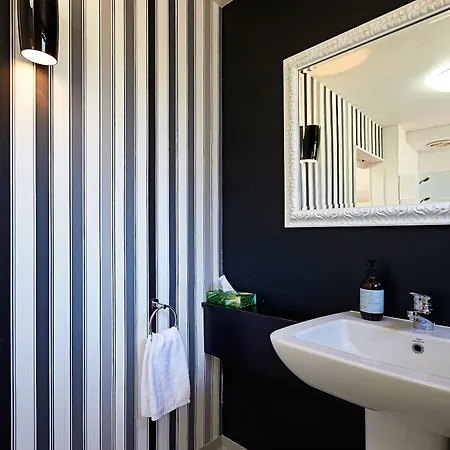 Boutique Hotel Kaikoura Exterior photo